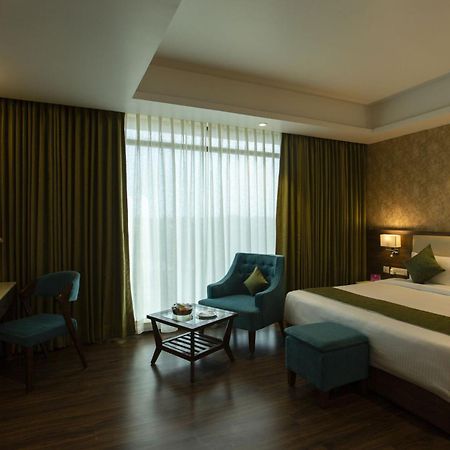 สโรวร ปอร์ติโก สมนาถ Hotel โสมนัส ภายนอก รูปภาพ