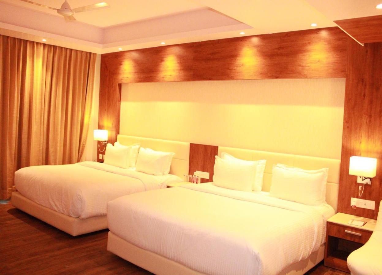 สโรวร ปอร์ติโก สมนาถ Hotel โสมนัส ภายนอก รูปภาพ