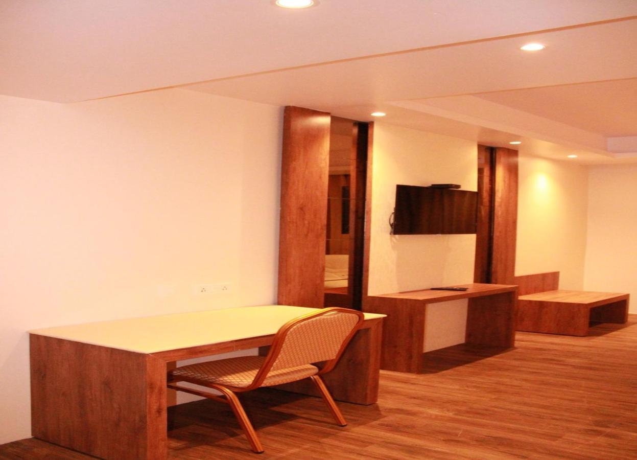 สโรวร ปอร์ติโก สมนาถ Hotel โสมนัส ภายนอก รูปภาพ