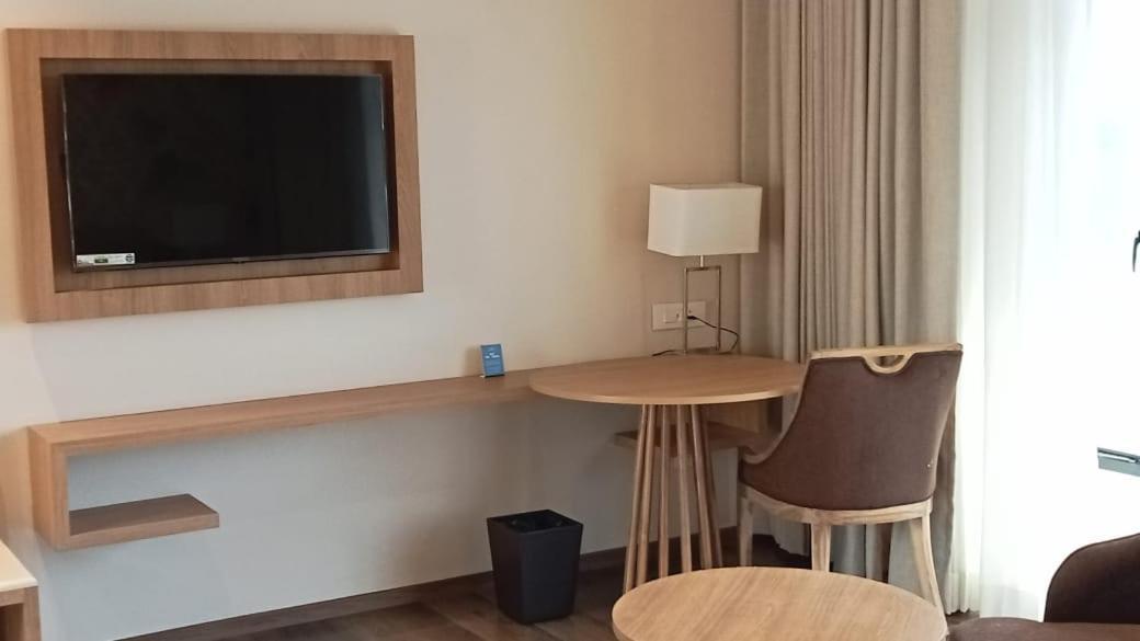 สโรวร ปอร์ติโก สมนาถ Hotel โสมนัส ภายนอก รูปภาพ