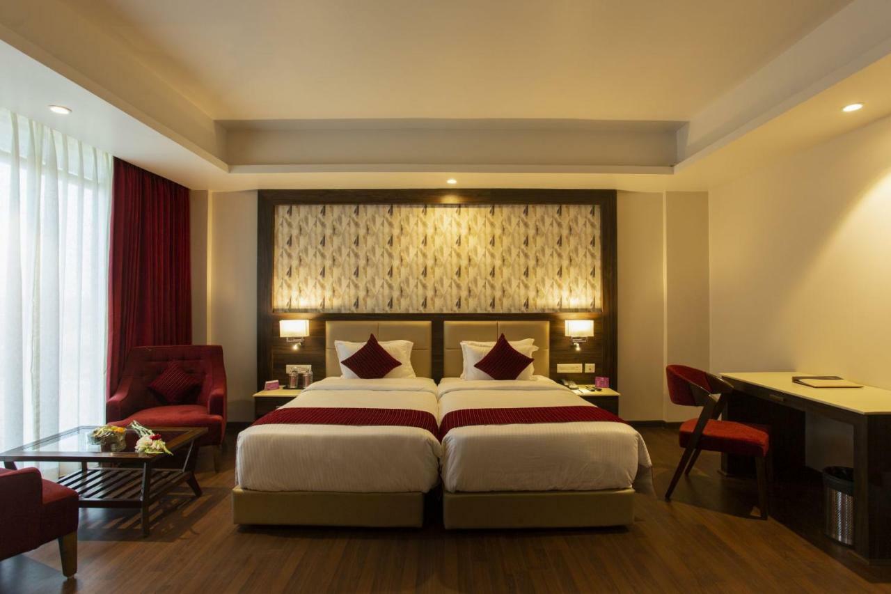สโรวร ปอร์ติโก สมนาถ Hotel โสมนัส ภายนอก รูปภาพ