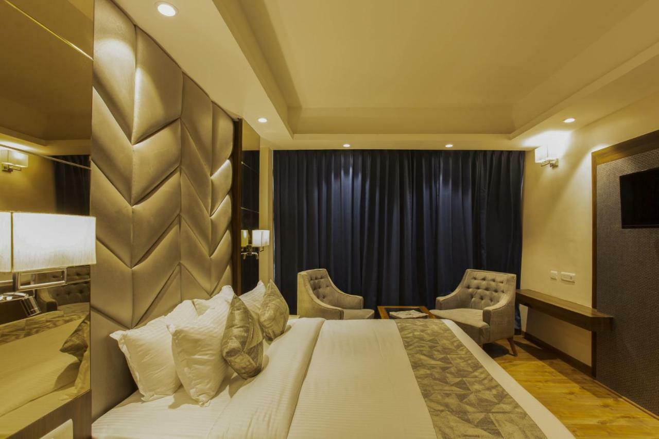 สโรวร ปอร์ติโก สมนาถ Hotel โสมนัส ภายนอก รูปภาพ
