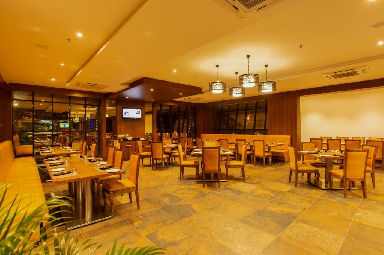สโรวร ปอร์ติโก สมนาถ Hotel โสมนัส ภายนอก รูปภาพ