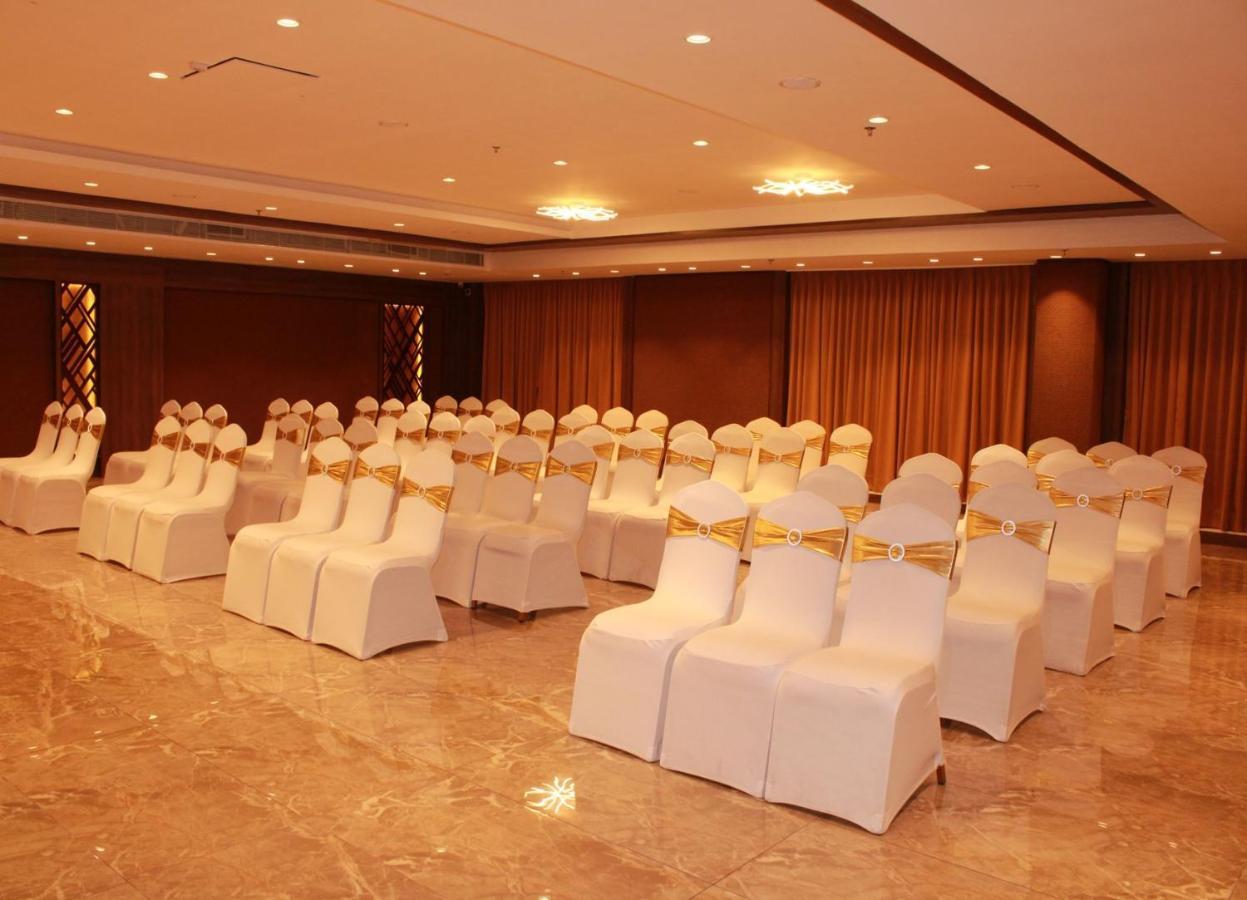 สโรวร ปอร์ติโก สมนาถ Hotel โสมนัส ภายนอก รูปภาพ