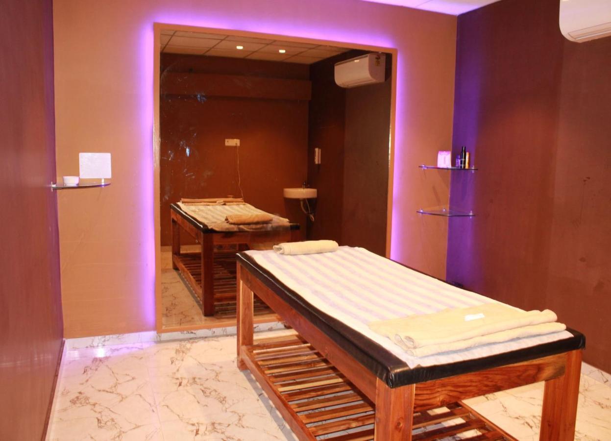 สโรวร ปอร์ติโก สมนาถ Hotel โสมนัส ภายนอก รูปภาพ