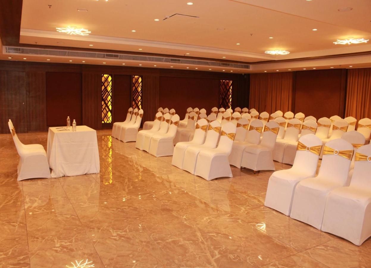 สโรวร ปอร์ติโก สมนาถ Hotel โสมนัส ภายนอก รูปภาพ
